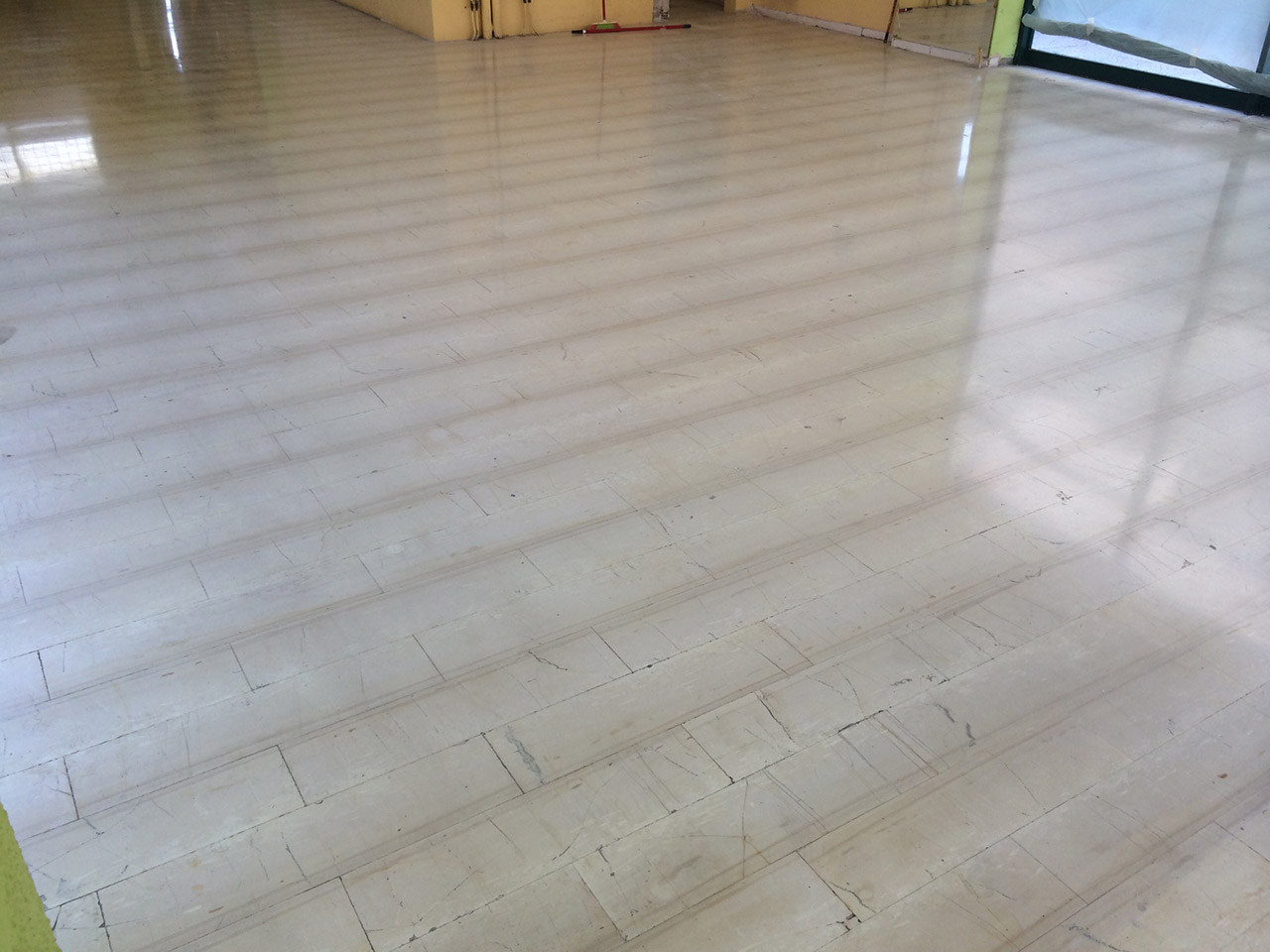 Ανακαίνιση καταστήματος στο Χαϊδάρι