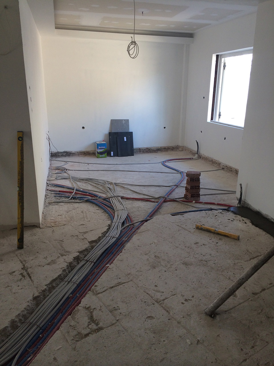 Ανακαίνιση οικίας στην Μάντρα Αττικής