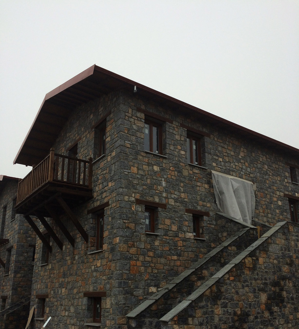 Ανακαίνιση οικίας με εφαρμογή πατητής τσιμεντοκονίας