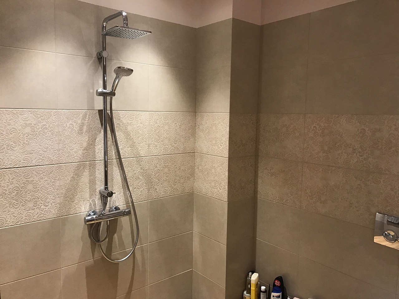 Master μπάνιο σε οικία στον Διόνυσο